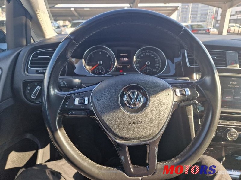 2014' Volkswagen Golf 7 Variant photo #2