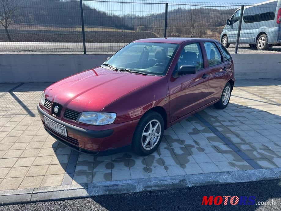 2001' SEAT Ibiza 1,0 photo #1