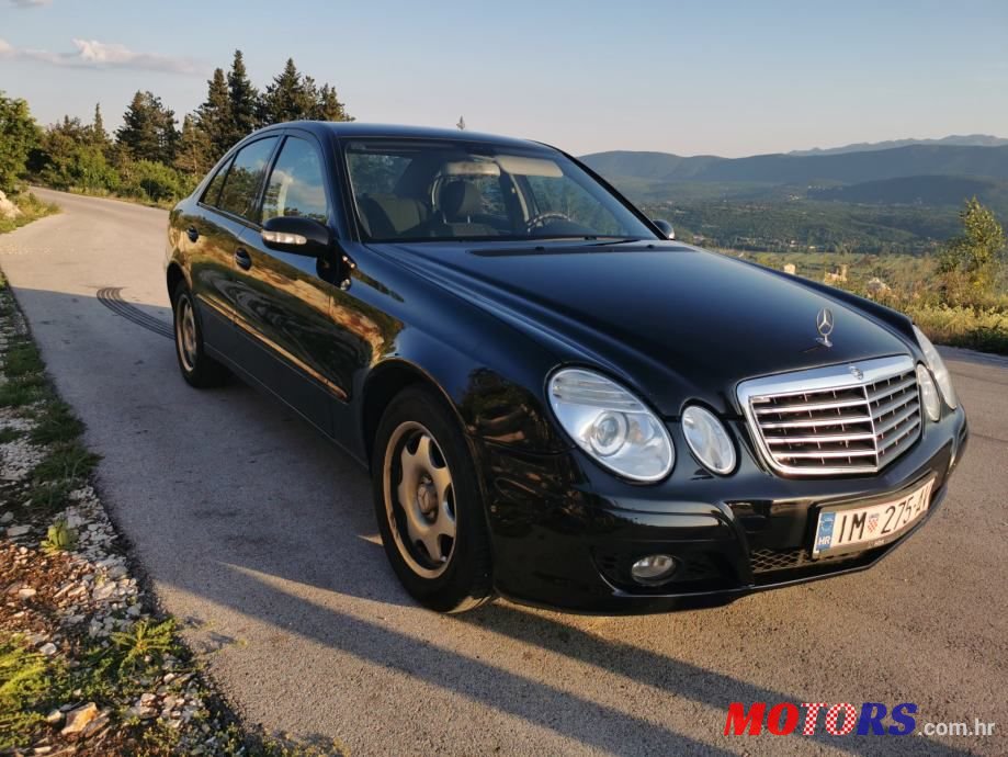 2003' Mercedes-Benz E-Klasa 220 Cdi photo #2