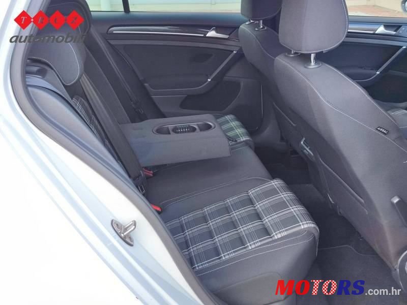 2014' Volkswagen Golf 7 photo #4