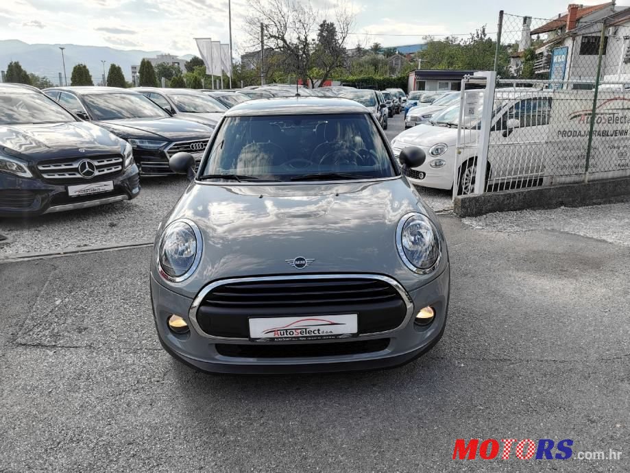 2019' MINI One D photo #3