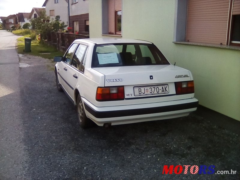 1991' Volvo 460 GL photo #2