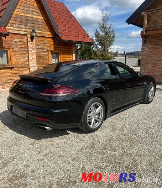 2015' Porsche Panamera Diesel photo #2