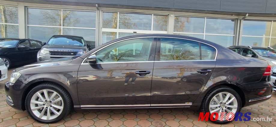 2011' Volkswagen Passat 2,0 Tdi photo #3