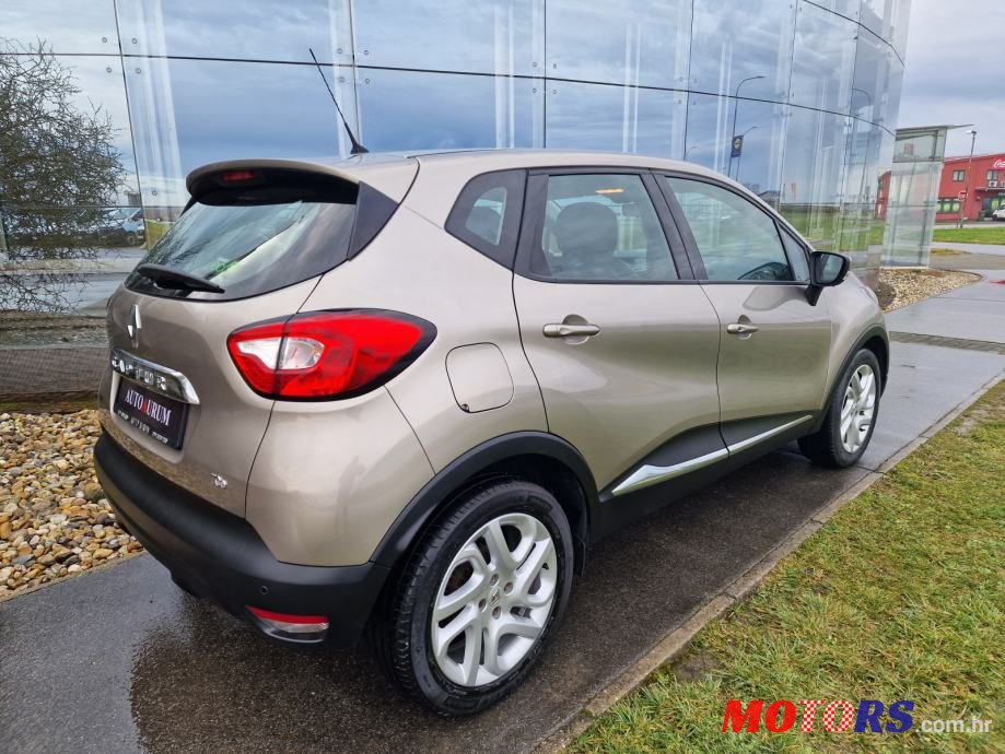 2013' Renault Captur photo #5