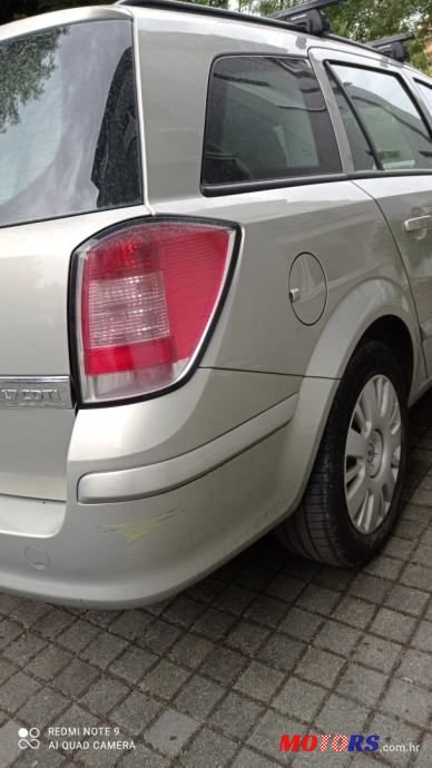 2007' Opel Astra Karavan photo #3