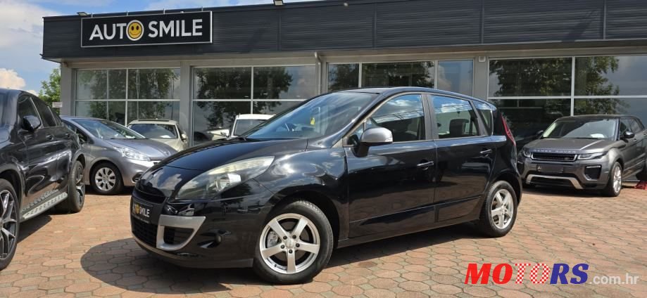 2011' Renault Scenic 1,5 Dci photo #1
