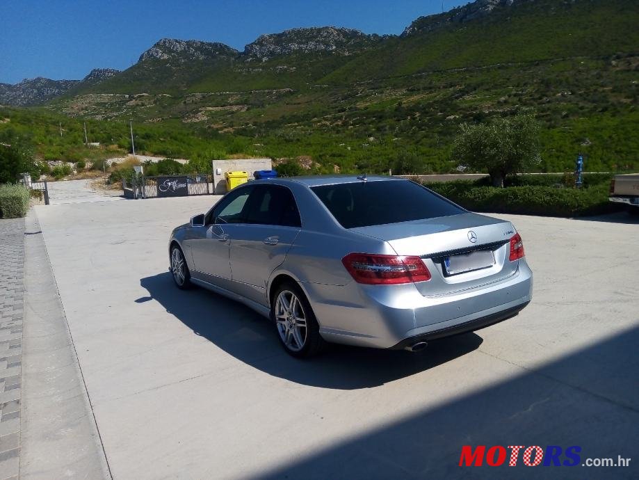 2010' Mercedes-Benz E 220 AMG Line photo #4