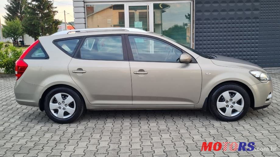 2010' Kia Ceed Sportswagon photo #4