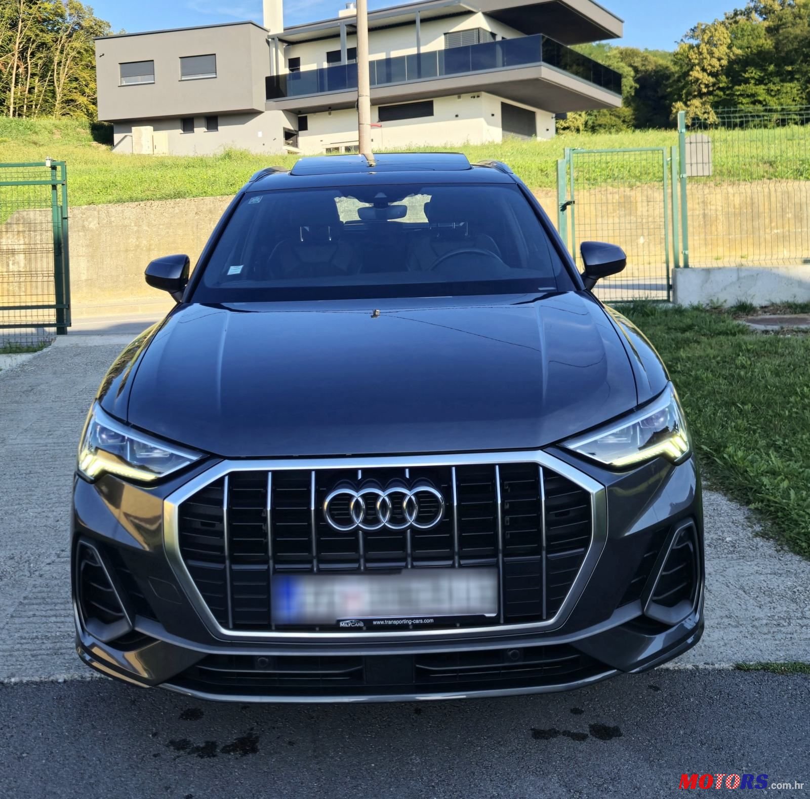 2019' Audi Q3 35 Tdi photo #5