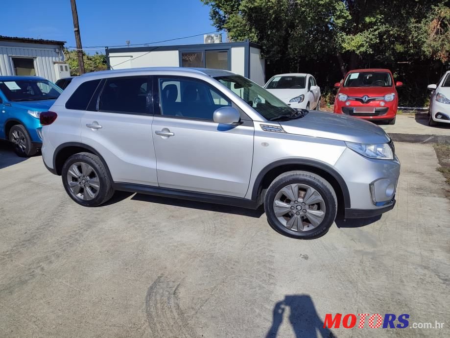 2019' Suzuki Vitara 1,0 photo #3