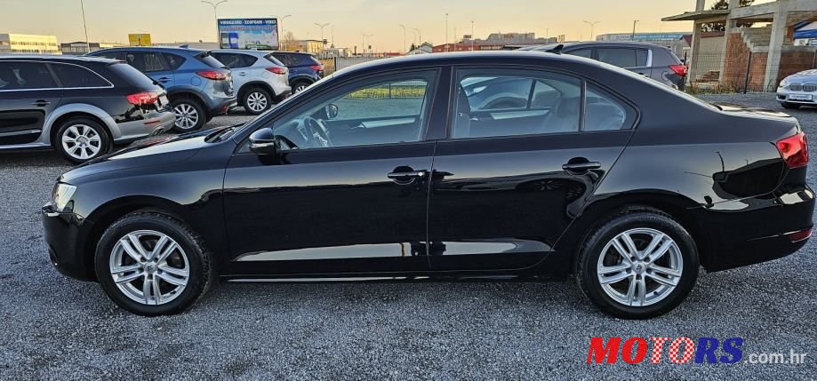 2011' Volkswagen Jetta 1,6 Tdi photo #3