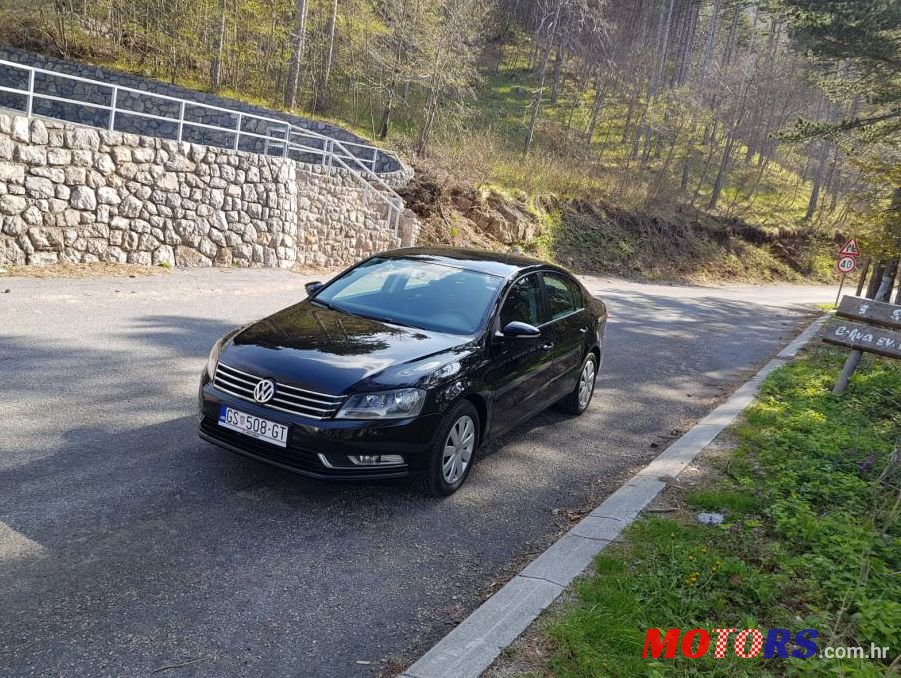 2011' Volkswagen Passat 1,6 Tdi photo #1