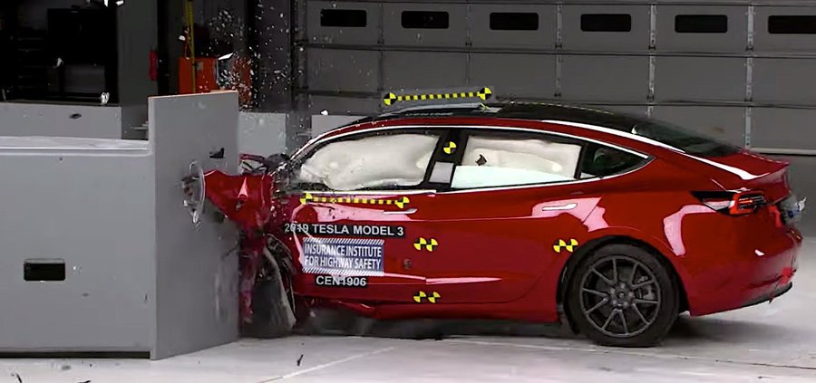 This Is How a Tesla Model 3 Looks Like After IIHS Smashes It Into a Wall