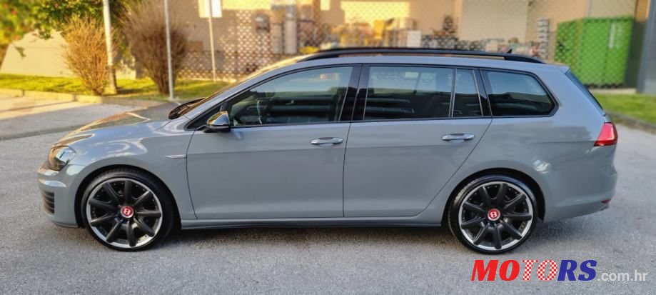 2017' Volkswagen Golf 7 2,0 Gtd photo #3