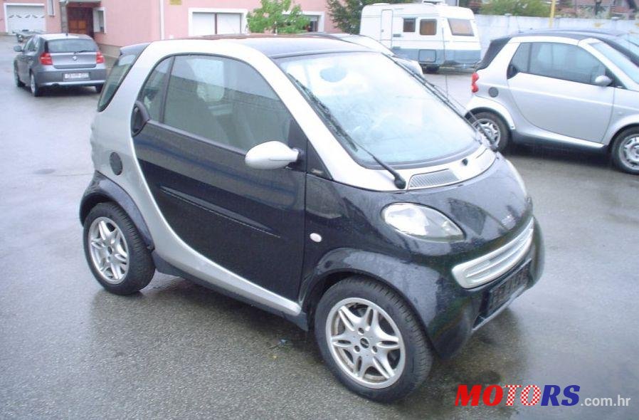 2001' Smart Fortwo Coupe Pure photo #1
