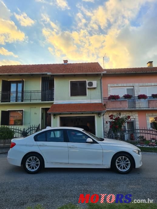 2012' BMW Serija 3 318D photo #5