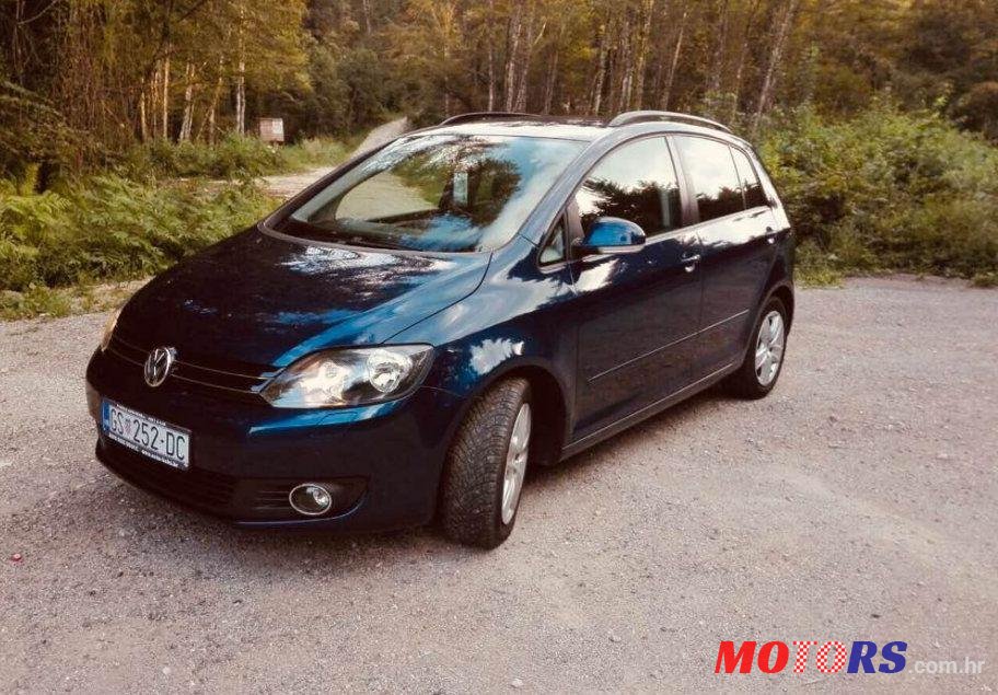 2010' Volkswagen Golf Plus 1,6 Tdi photo #2