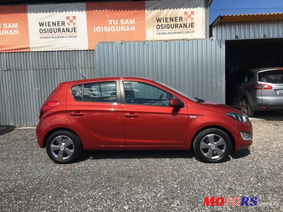 2013' Hyundai i20 1,1 Crdi photo #4