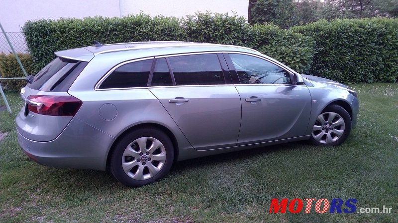 2014' Opel Insignia Sports Tourer photo #2