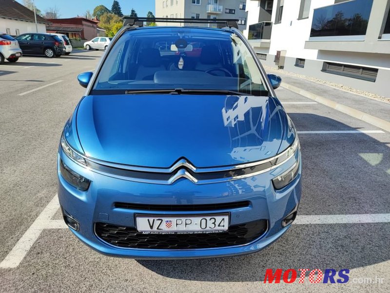 2016' Citroen C4 Grand Picasso photo #2