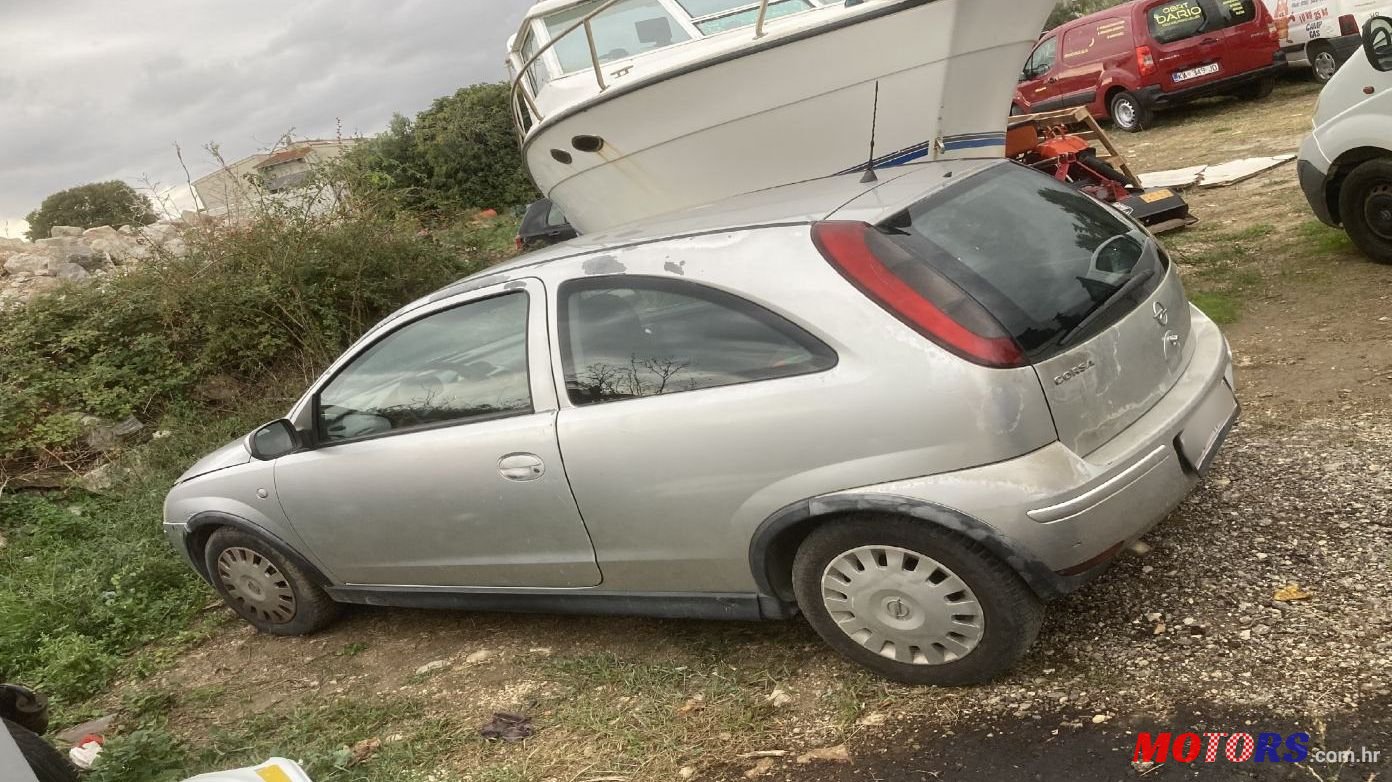 2004' Opel Corsa 1,3 Cdti photo #1