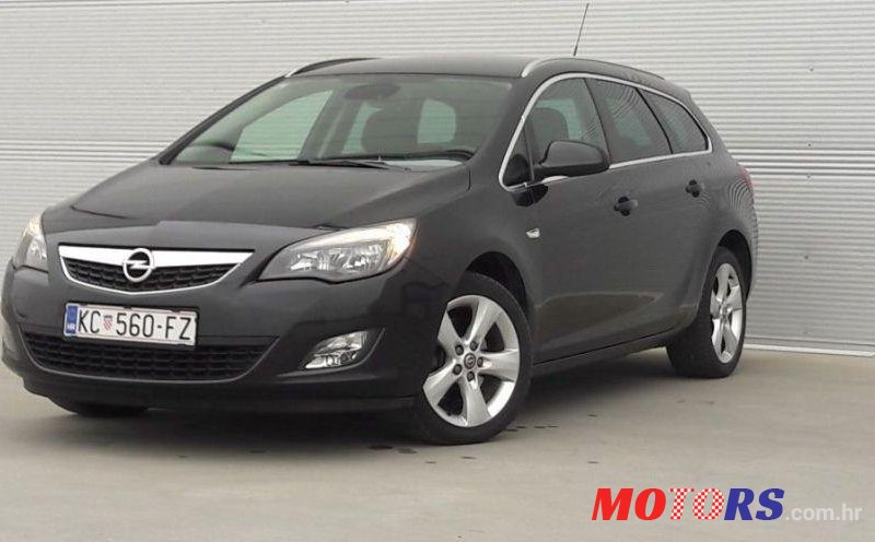 2012' Opel Astra Karavan Sports 1,7 Cdti photo #2