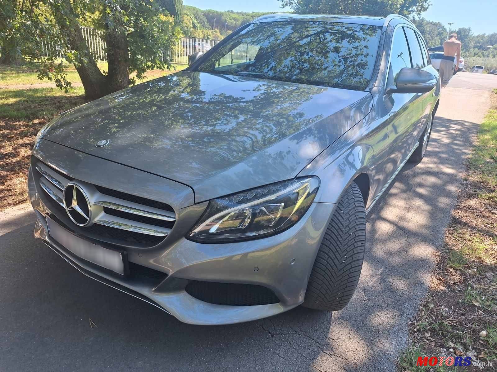 2015' Mercedes-Benz C-Klasa C 300 H T photo #1