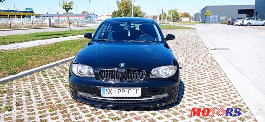 2009' BMW Serija 1 118D photo #1