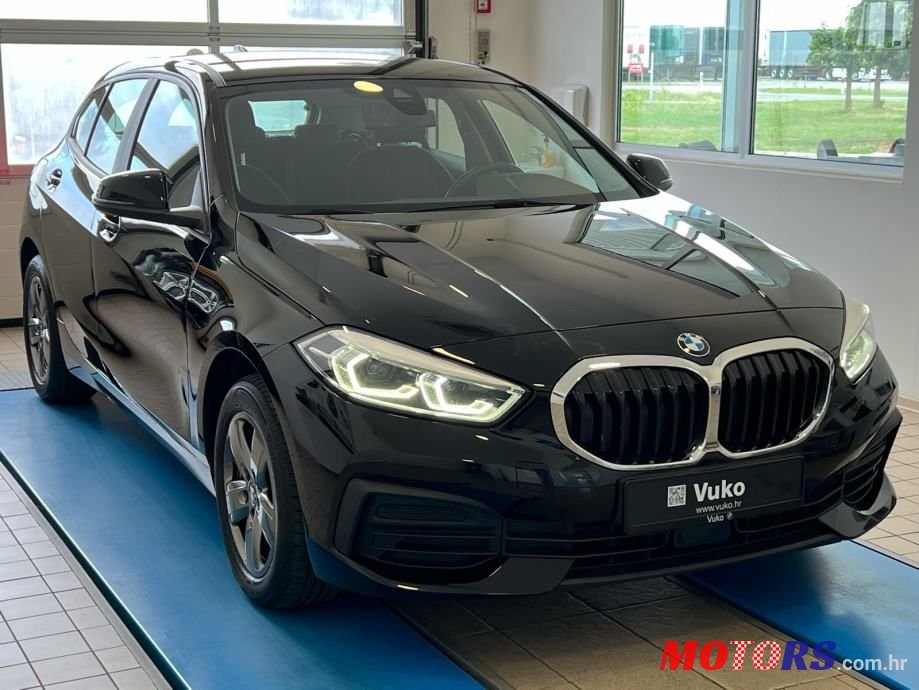 2019' BMW Serija 1 116D photo #1