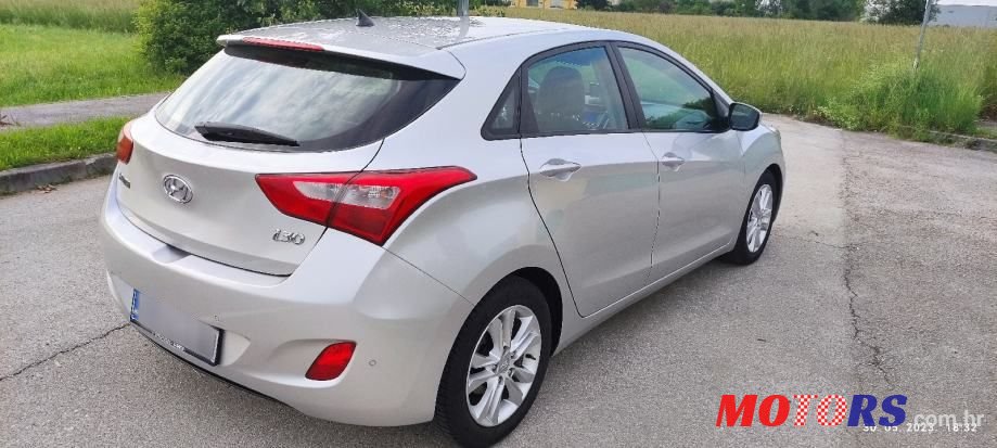 2012' Hyundai i30 1.4 Crdi photo #5