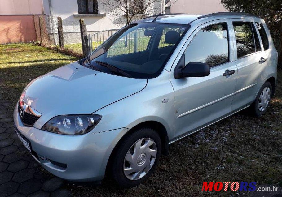 2004' Mazda 2 1.4 Tdci photo #1