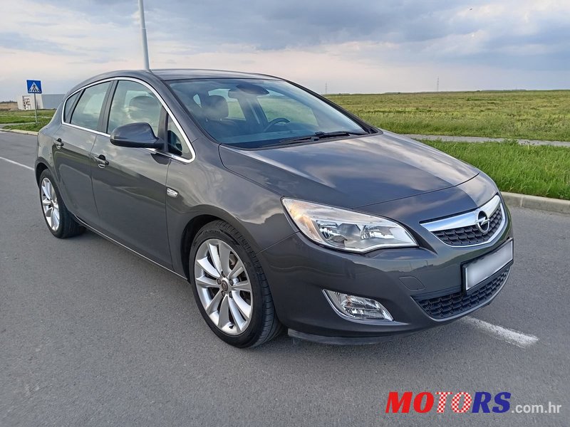 2012' Opel Astra 1,7 Cdti photo #3