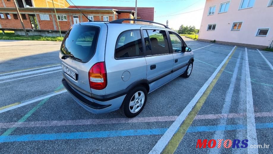 2001' Opel Zafira 2,0 Dth photo #3