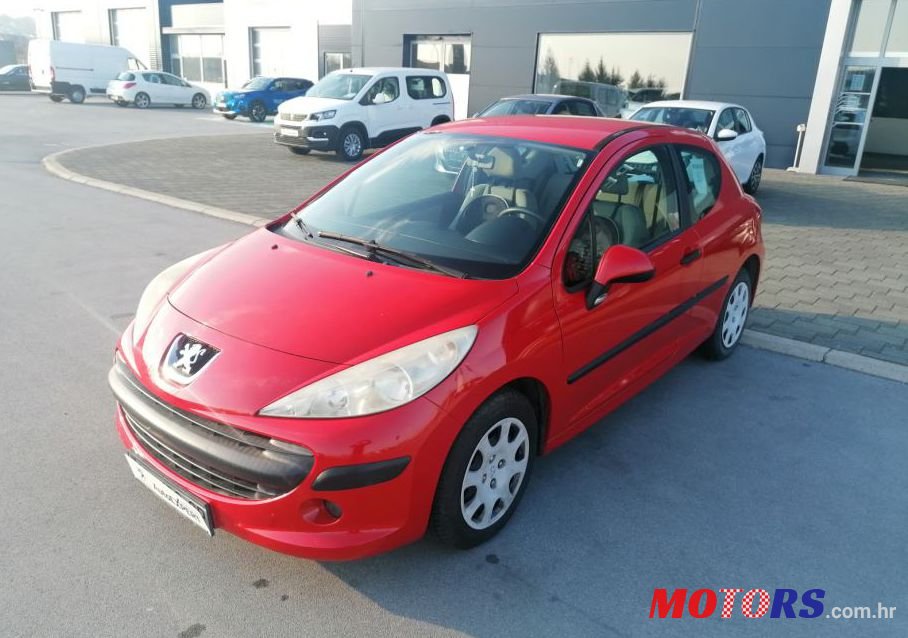 2007' Peugeot 207 1,4 16V photo #1