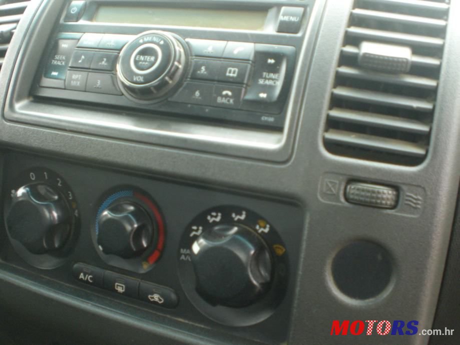2007' Nissan Navara 2.5 photo #6