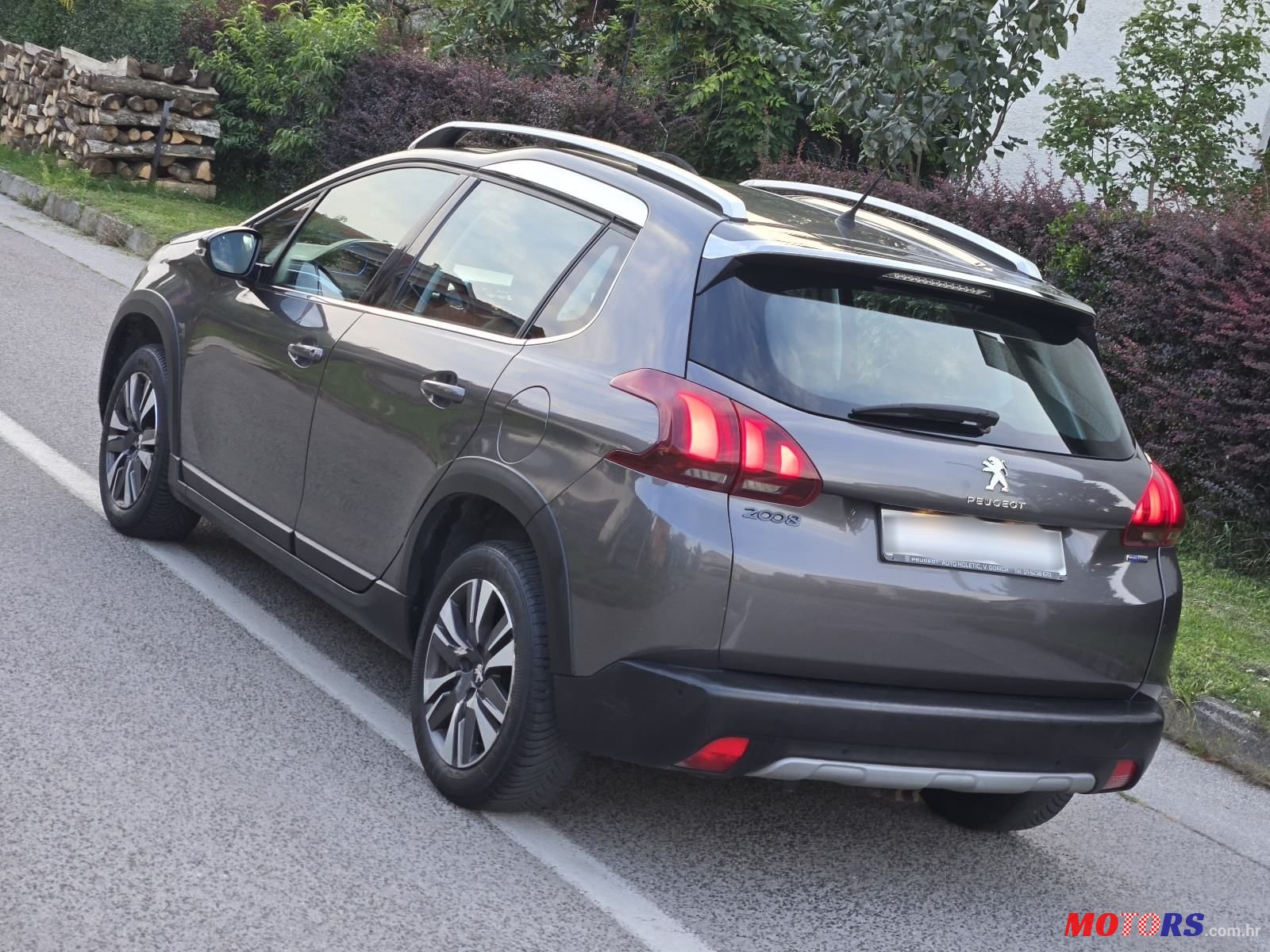 2016' Peugeot 2008 1,2 photo #6