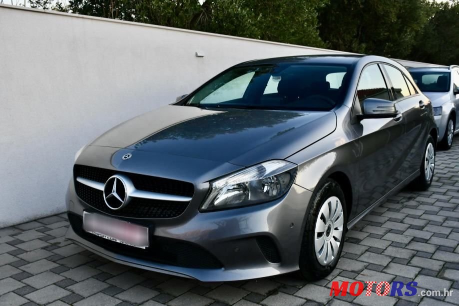 2017' Mercedes-Benz A-Klasa 180 D photo #6