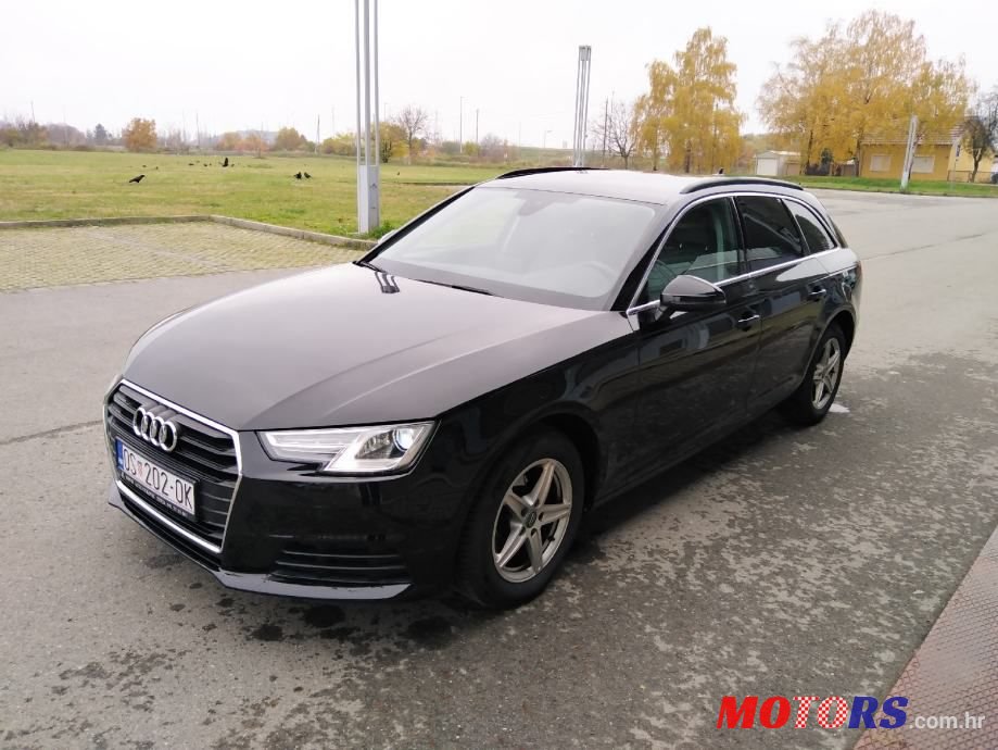 2017' Audi A4 Avant photo #2
