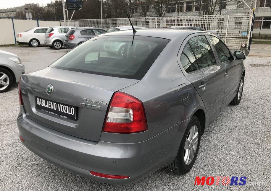 2011' Skoda Octavia 1,6 Tdi photo #2