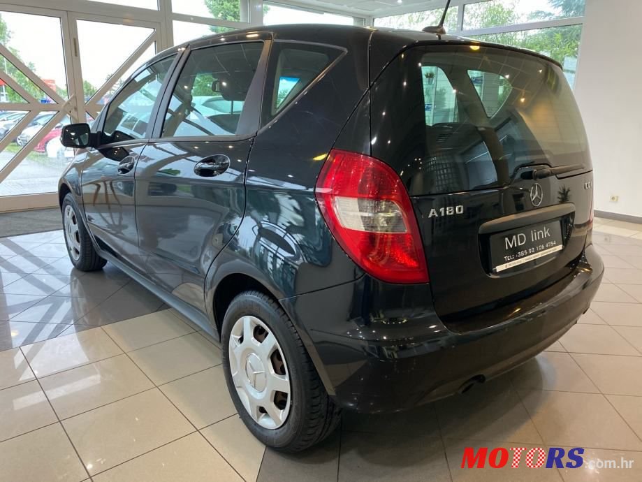 2011' Mercedes-Benz A-Klasa photo #4