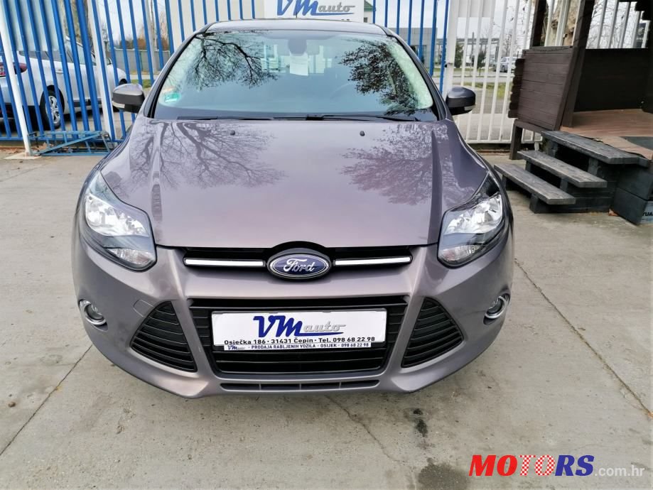 2012' Ford Focus Karavan photo #1