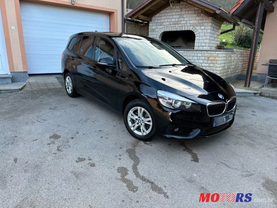 2016' BMW Serija 2 218D photo #6