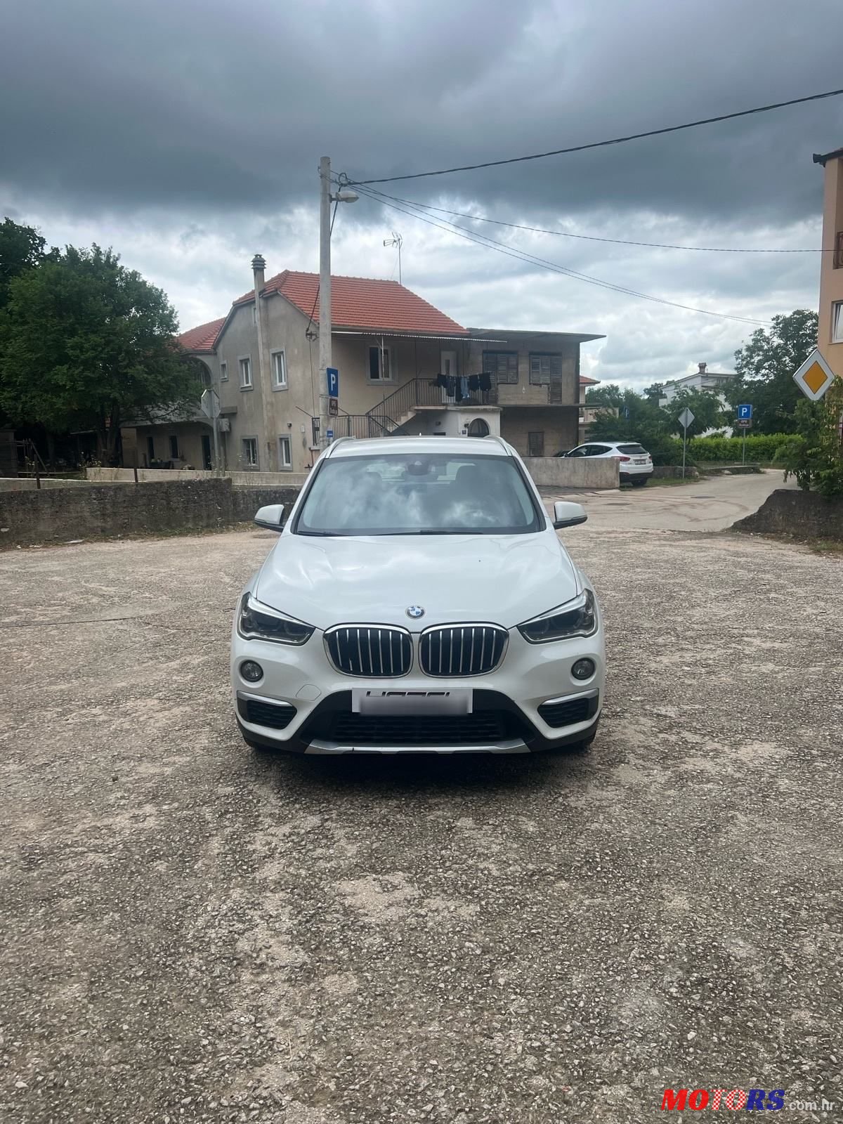2017' BMW X1 18D photo #4
