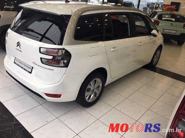 2019' Citroen C4 Grand Picasso photo #4