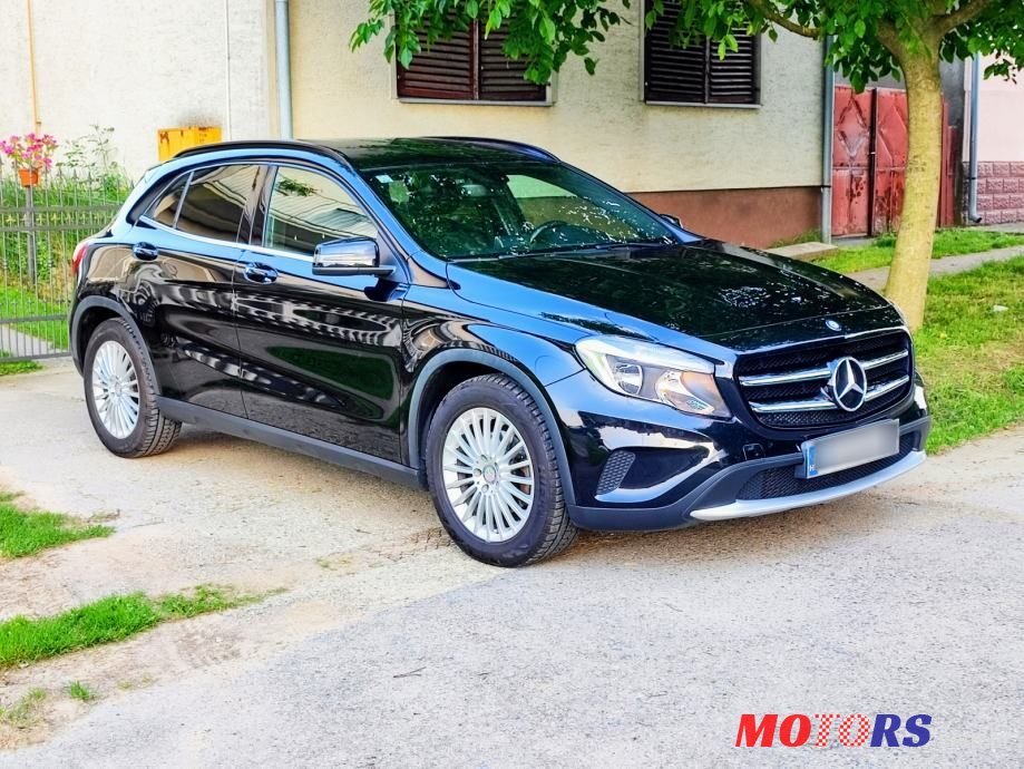 2014' Mercedes-Benz GLA 200D photo #1