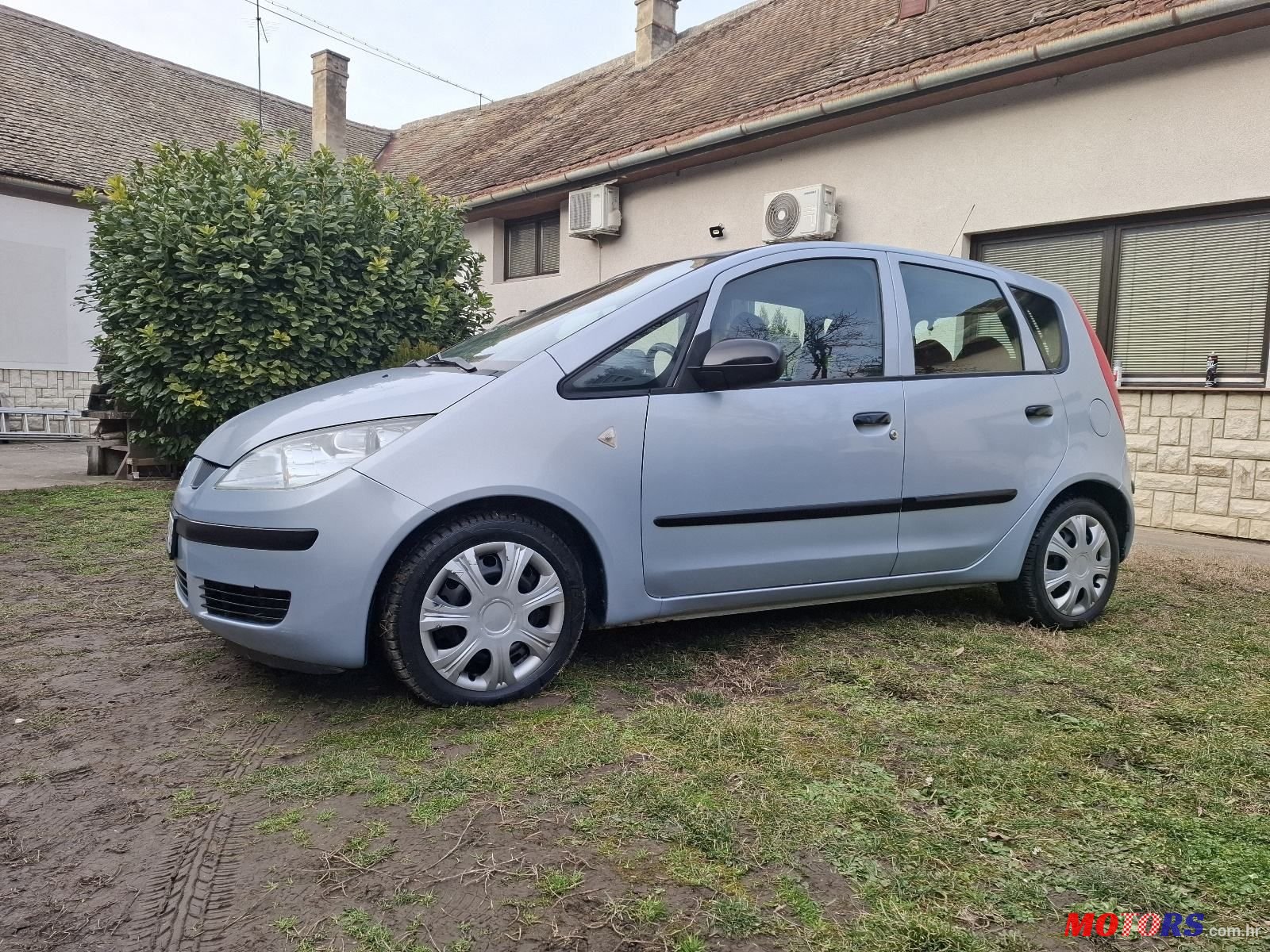 2005' Mitsubishi Colt 1,3 photo #6