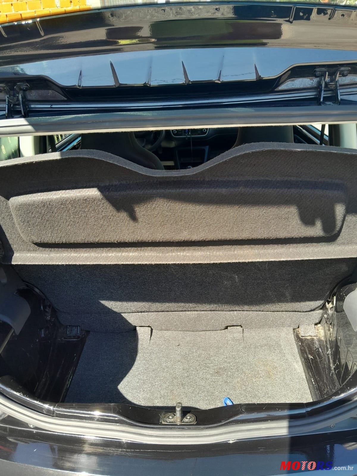 2012' Volkswagen Up! 1,0 Up! photo #4