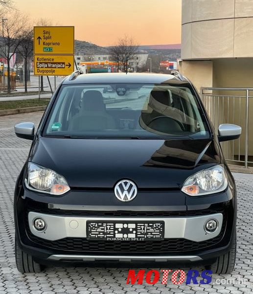 2013' Volkswagen Up! 1,0 Up! photo #3