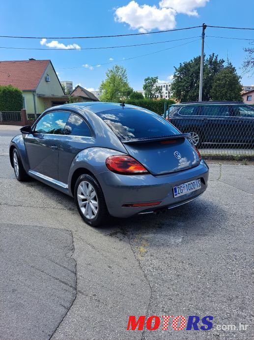 2017' Volkswagen Beetle photo #4